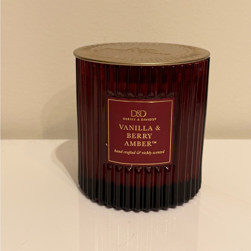 Vanilla & Berry Amber Candle - Red